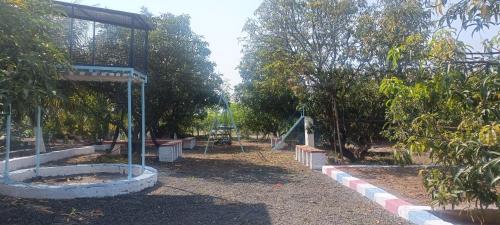 madhav farmhouse