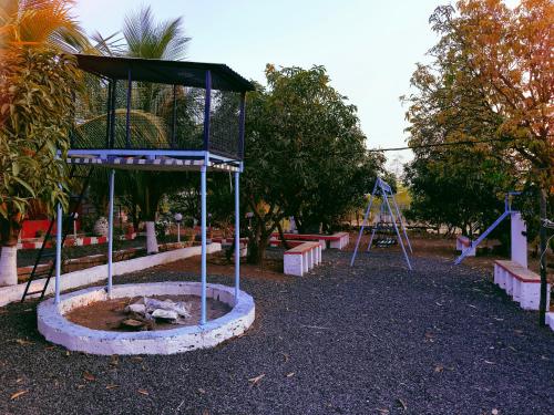 madhav farmhouse