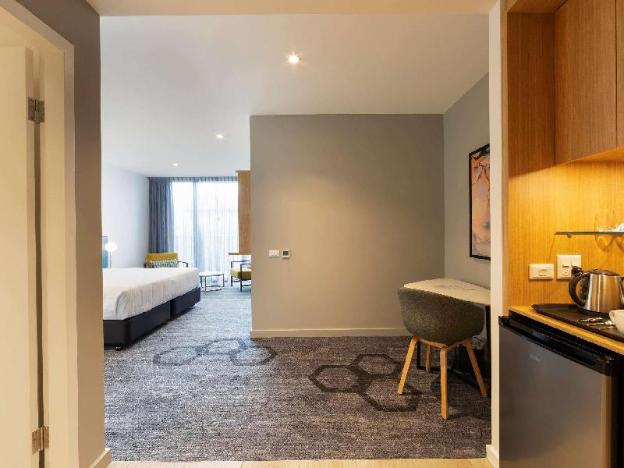 mercure canberra belconnen