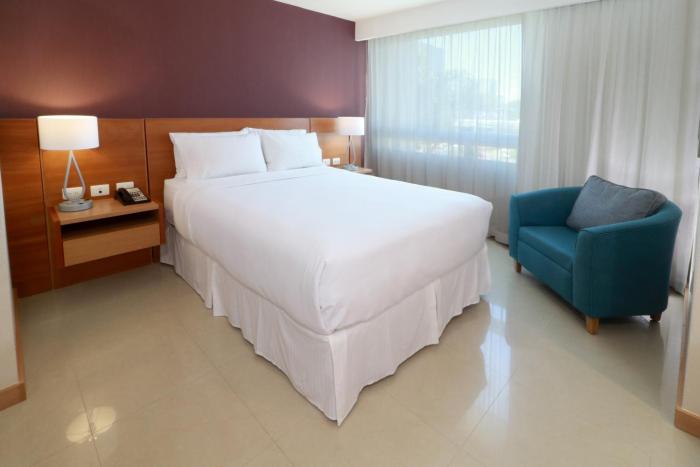 staybridge suites guadalajara expo by ihg
