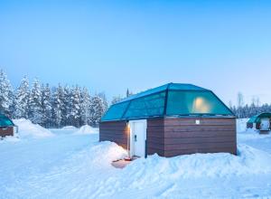 arctic snowhotel and glass igloos