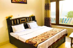Wonderland Guest House,Opposite Naag Temple Patnitop 182142,2 star