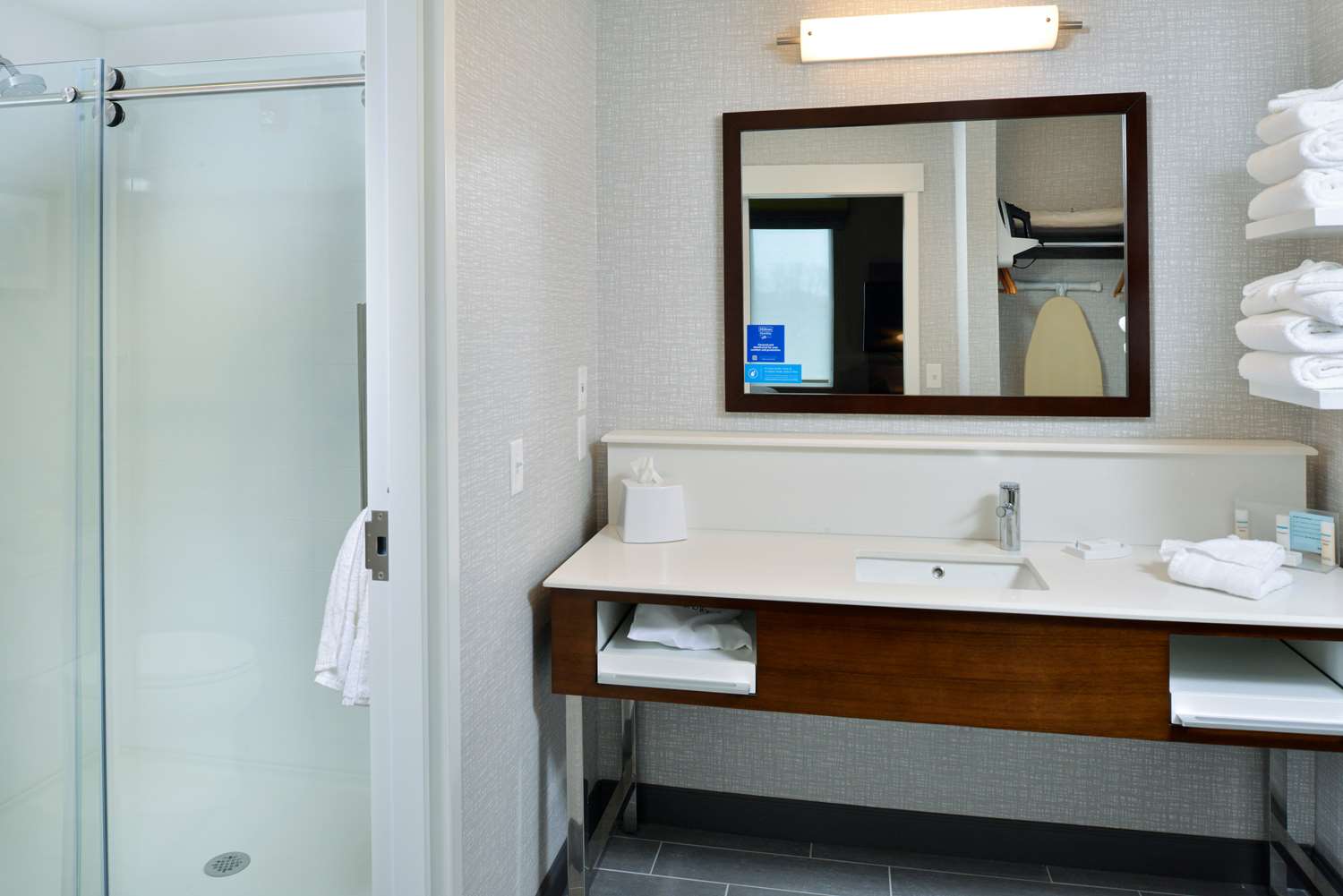 hampton inn and suites adrian