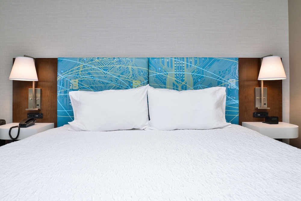 hampton inn and suites adrian