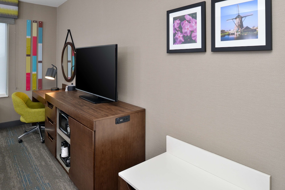 hampton inn and suites adrian