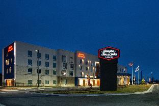 hampton inn and suites adrian