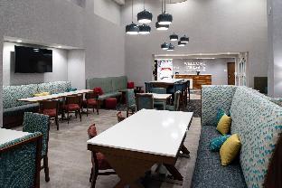 hampton inn and suites adrian