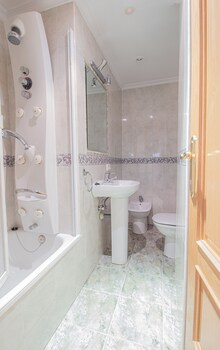 pension isabel by vivere stays