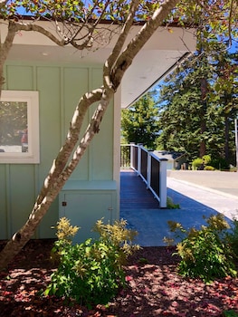 seafoam lodge