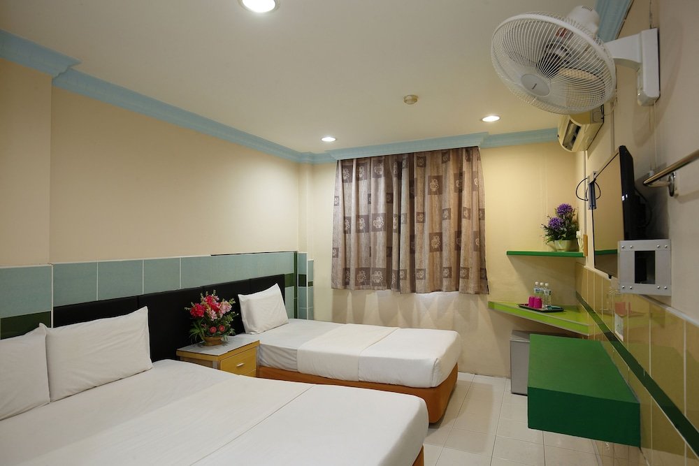 Cosy Inn,Miri>>Marudi,2 star