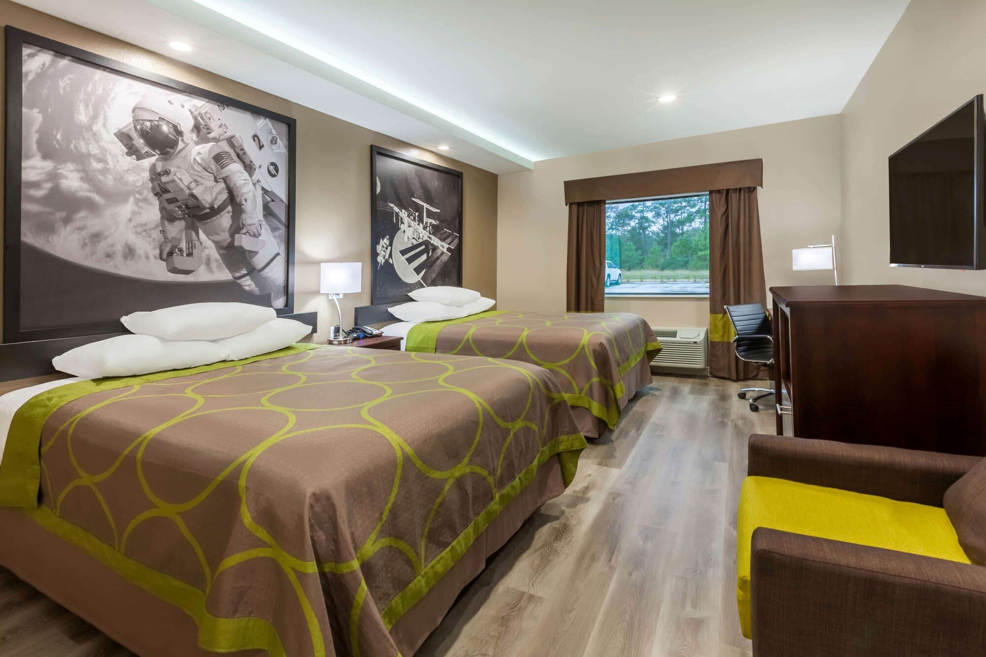 super 8 by wyndham kingwood houston north