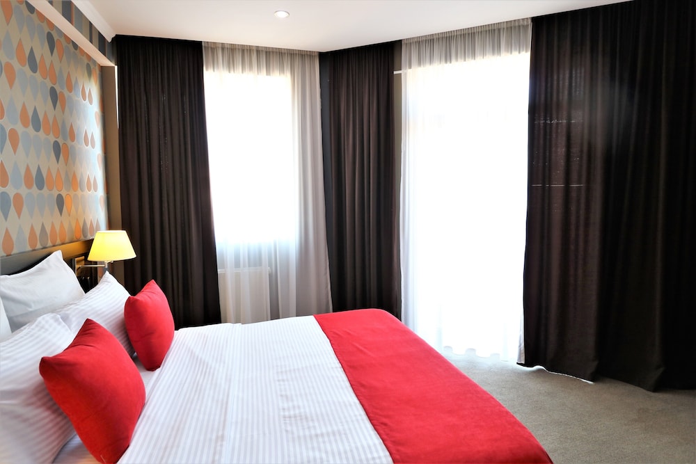east gate boutique hotel