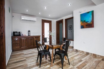 Hotel Elva,Carretera Intl Y Avenue 6 De Abril S/N 83630 Caborca,3 star