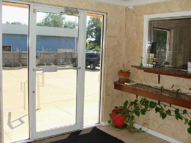 benbrook inn and suites