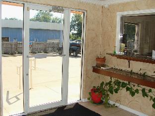 benbrook inn and suites