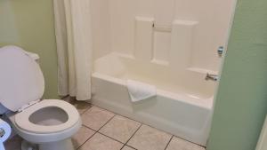 benbrook inn and suites