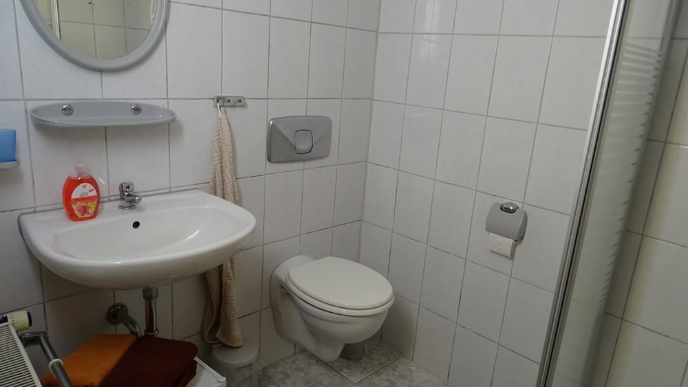 gastezimmer and ferienwohnung berge