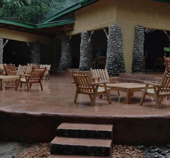 Equator Snow Geo Lodge,,3.5 star