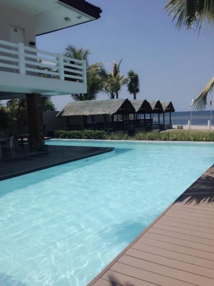 brizo hotel and beach resort