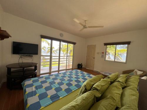 brizo hotel and beach resort