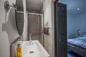 feather bed cottage bandb