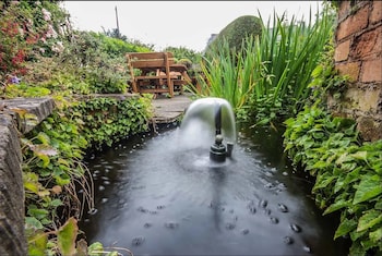 feather bed cottage bandb