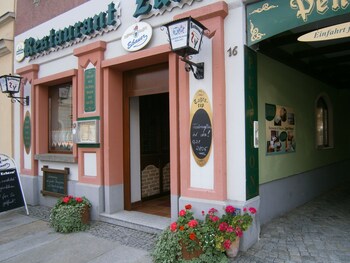 pension and restaurant zum echten