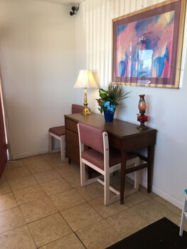sands motel