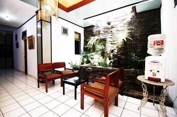 hotel familie ayu garut