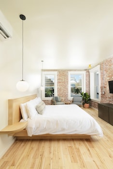 the jesse hotel and bar