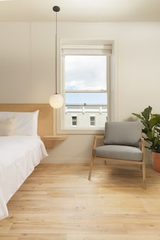 the jesse hotel and bar