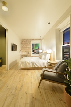 the jesse hotel and bar