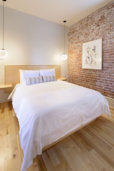 the jesse hotel and bar