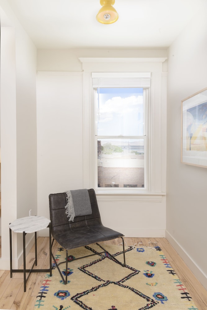 the jesse hotel and bar