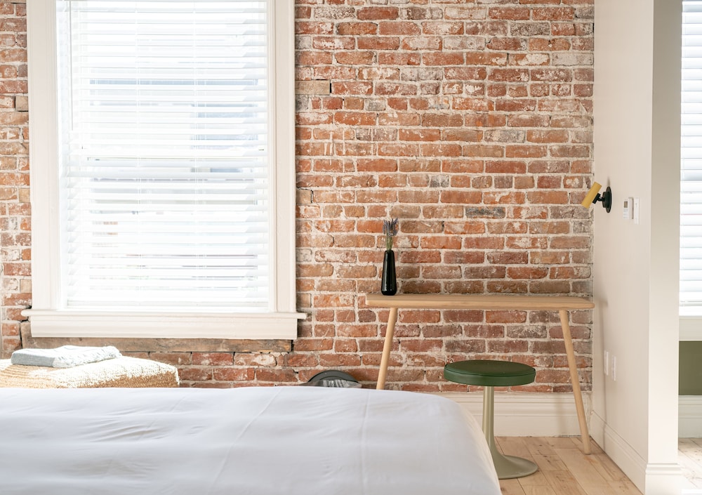 the jesse hotel and bar