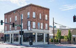 the jesse hotel and bar