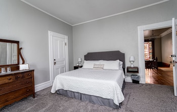 hatch house bed and breakfast