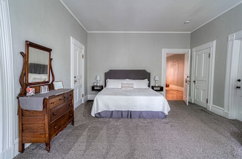 hatch house bed and breakfast
