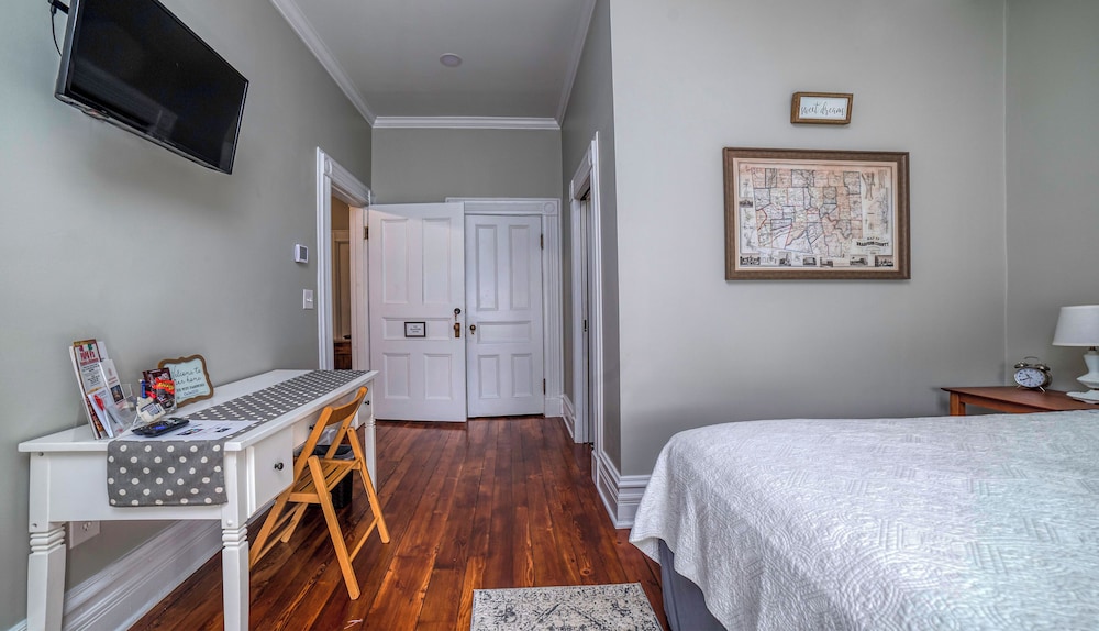 hatch house bed and breakfast