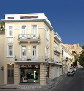 plaka arch suites