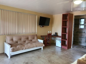 Callies Game Lodge Safaris,D3007 Road Farm Ons Hoop 847 Portion 2 9000 Tsumeb,3.5 star