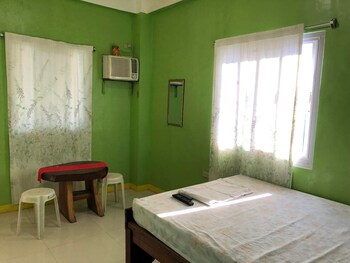 ravara natividad pension house