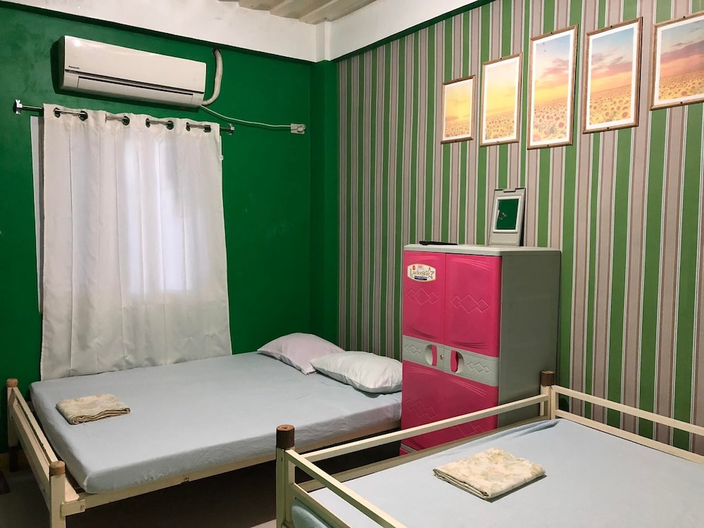 ravara natividad pension house