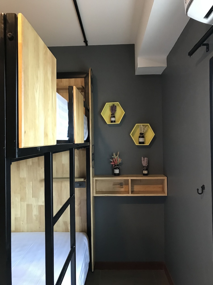 ray coffee bar and hostel adults only