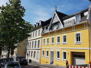 Hostel Ferien Nest Haus Braunfels,Grabenstrasse 15 56130 Bad Ems Rhineland-Palatinate,1 star