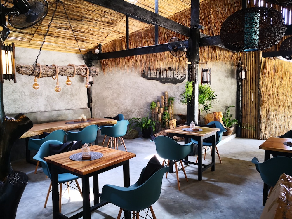 the lazy lodge