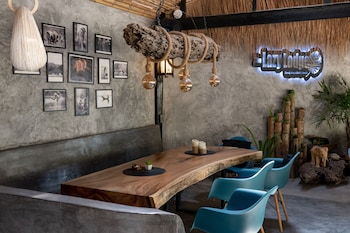 the lazy lodge