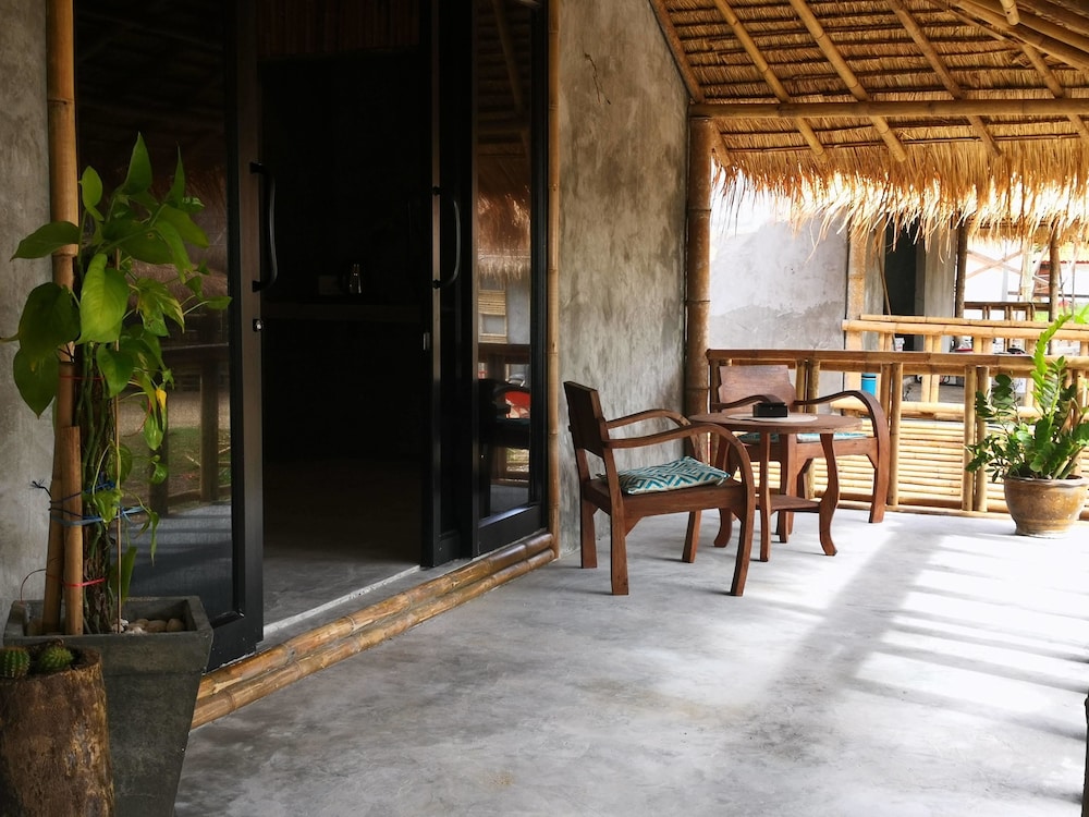 the lazy lodge