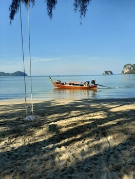 Blue Lagoon Home Trang,2/5 Moo 3 Bangmodtanoi Koh Libong Kantang 92110,2 star