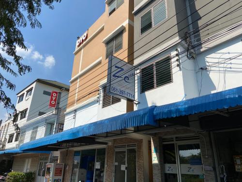 ze residence ram intra